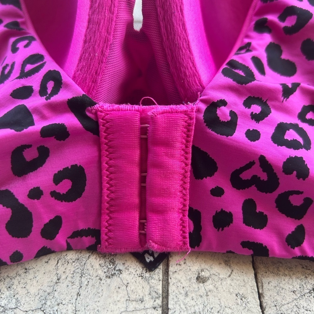 Torrid Cirve Pink Leopard Print underwire lightly lined t-shirt Bra 42C, #18 - Picture 4 of 4